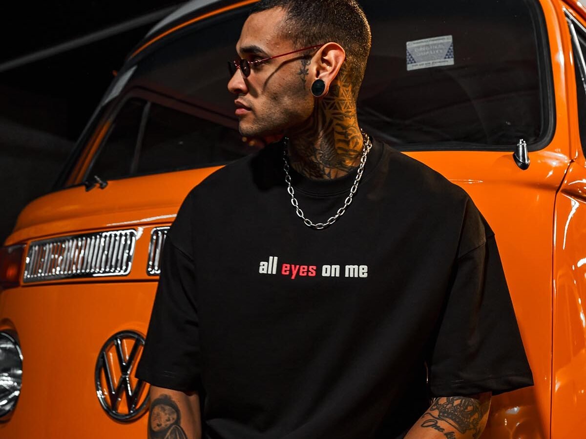 All Eyes On Me Cigarette Printed Oversize Black T-Shirt