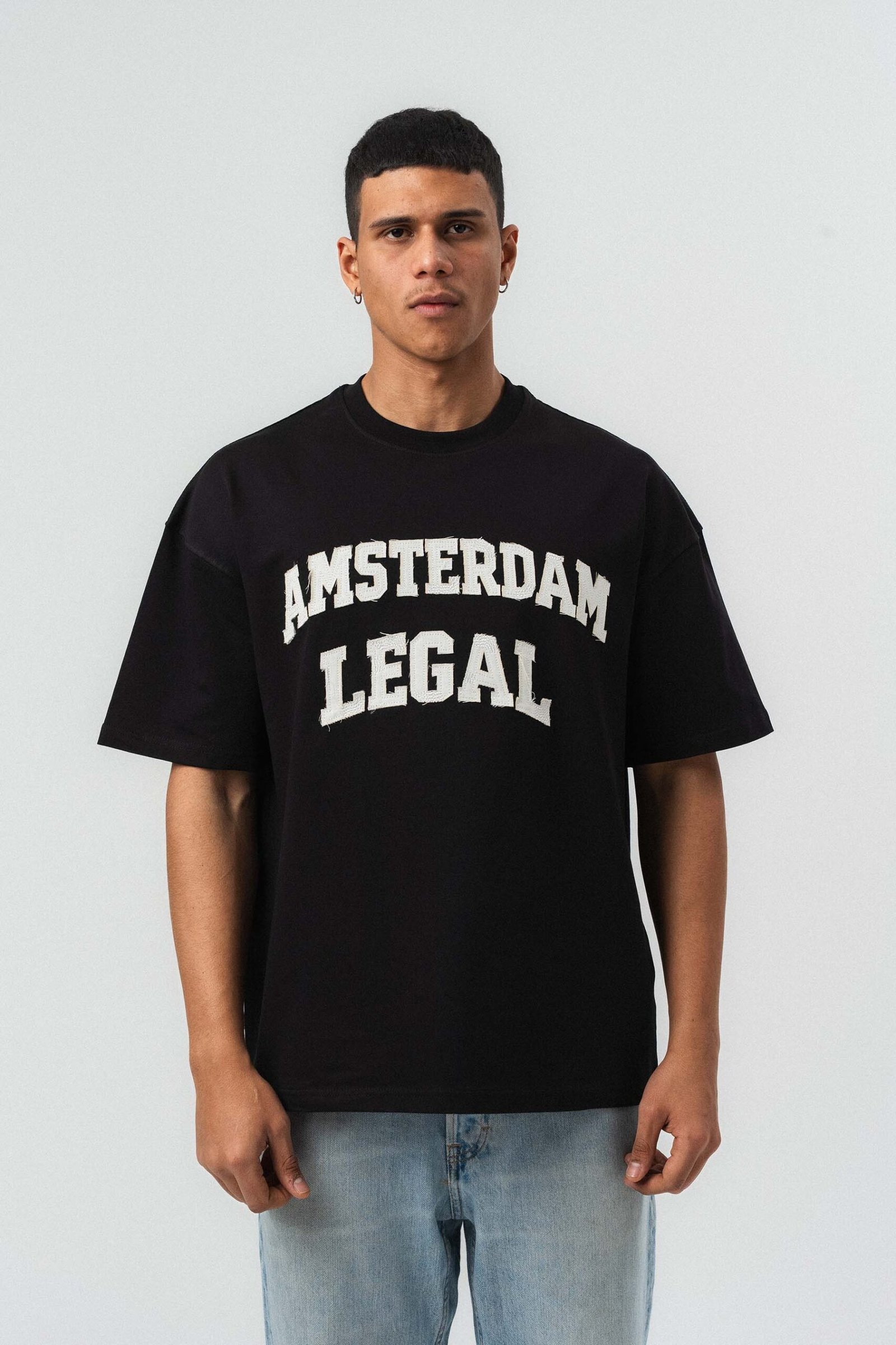 amsterdam-legal-baskili-oversize-tshirt_2.jpg