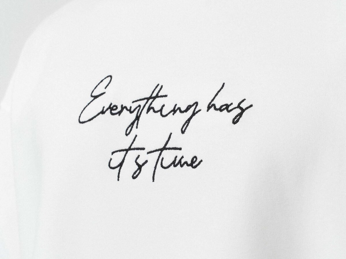 Everything Has Its Time Arkası Patterned White Oversize Printed T-Shirt