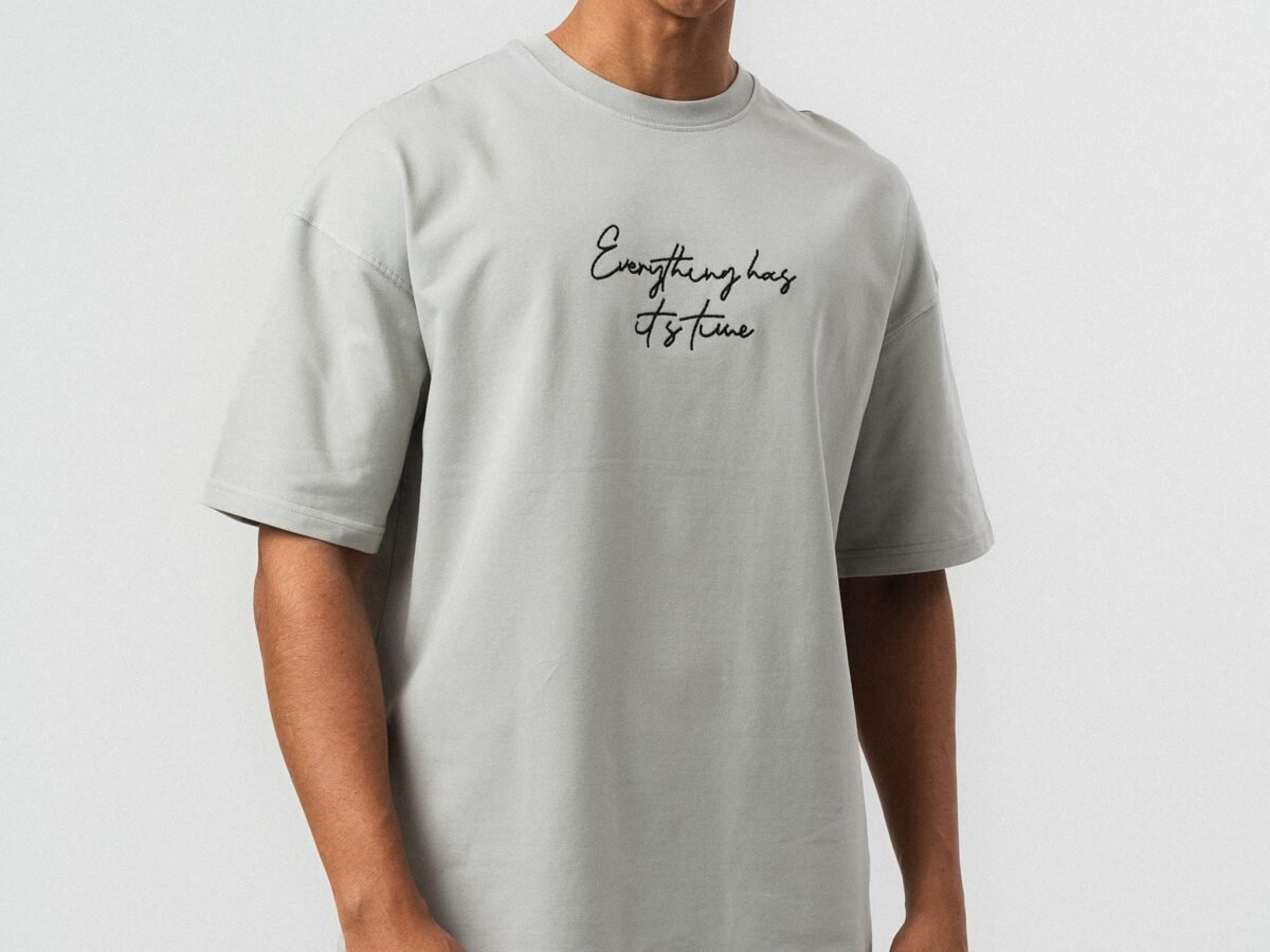 Everything Has Its Time Arkası Patterned Gray Oversize Printed T-Shirt