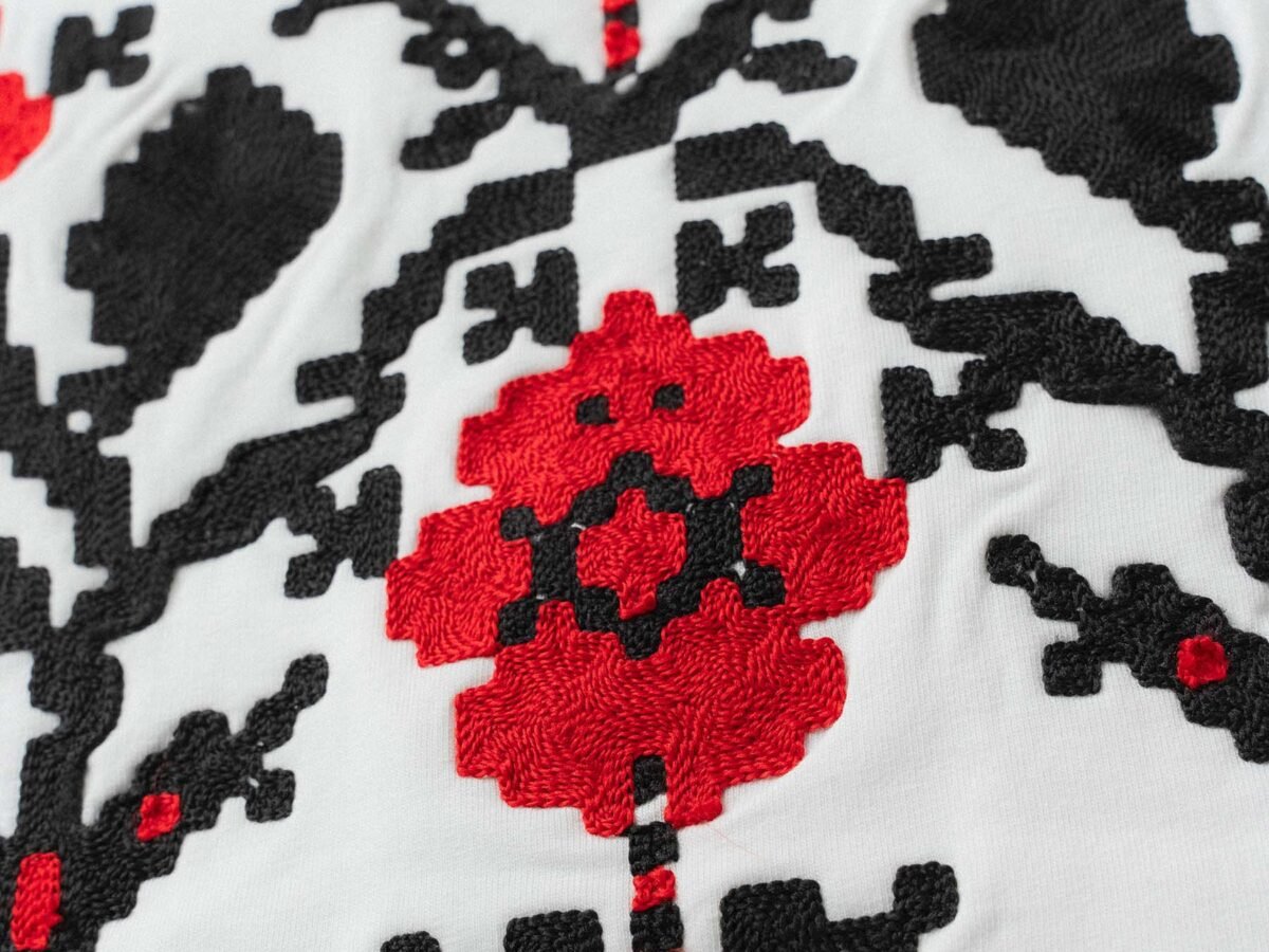 Etnik Patterned Embroidered White Oversize Printed T-Shirt