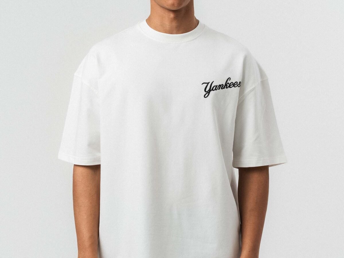 Yankees Embossed Oversize Printed T-Shirt White