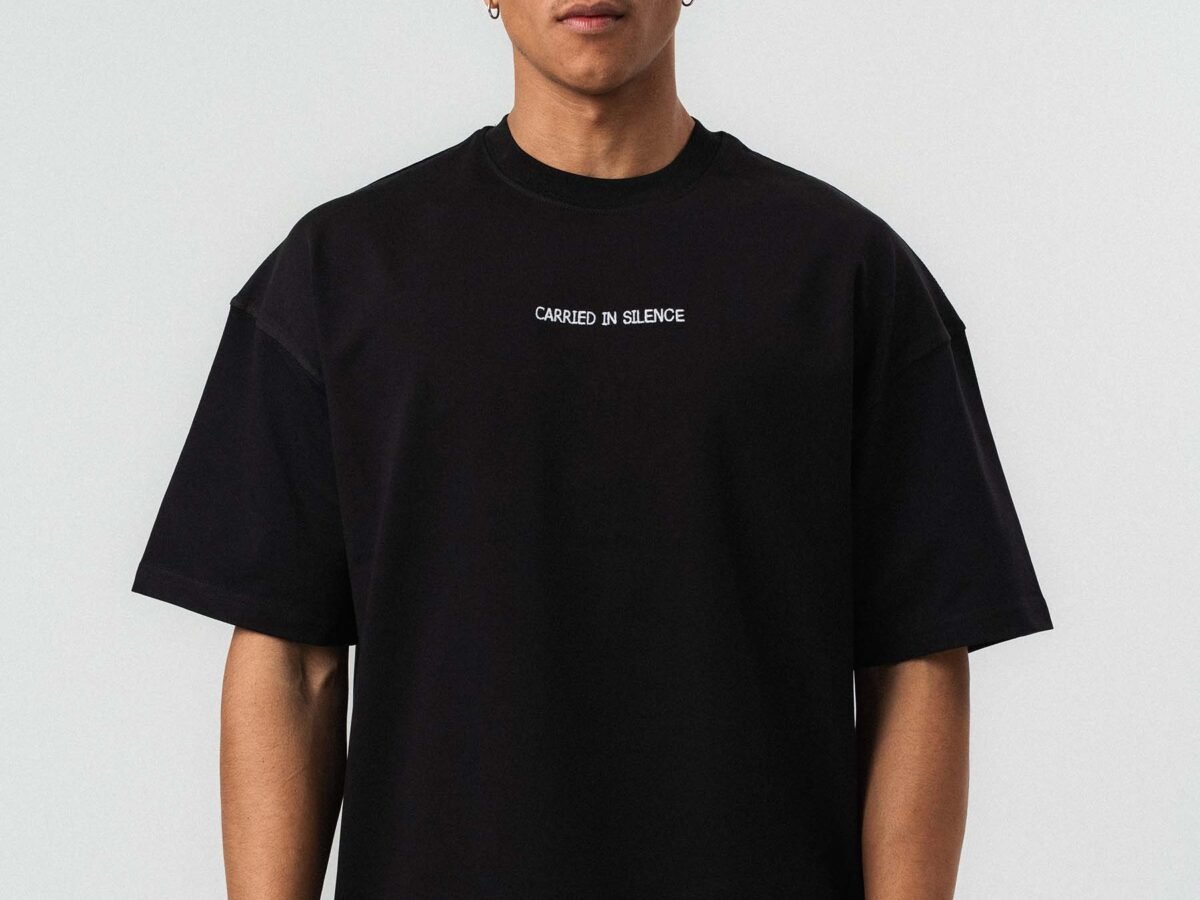 Motifli Embroidered Black Oversize Printed T-Shirt