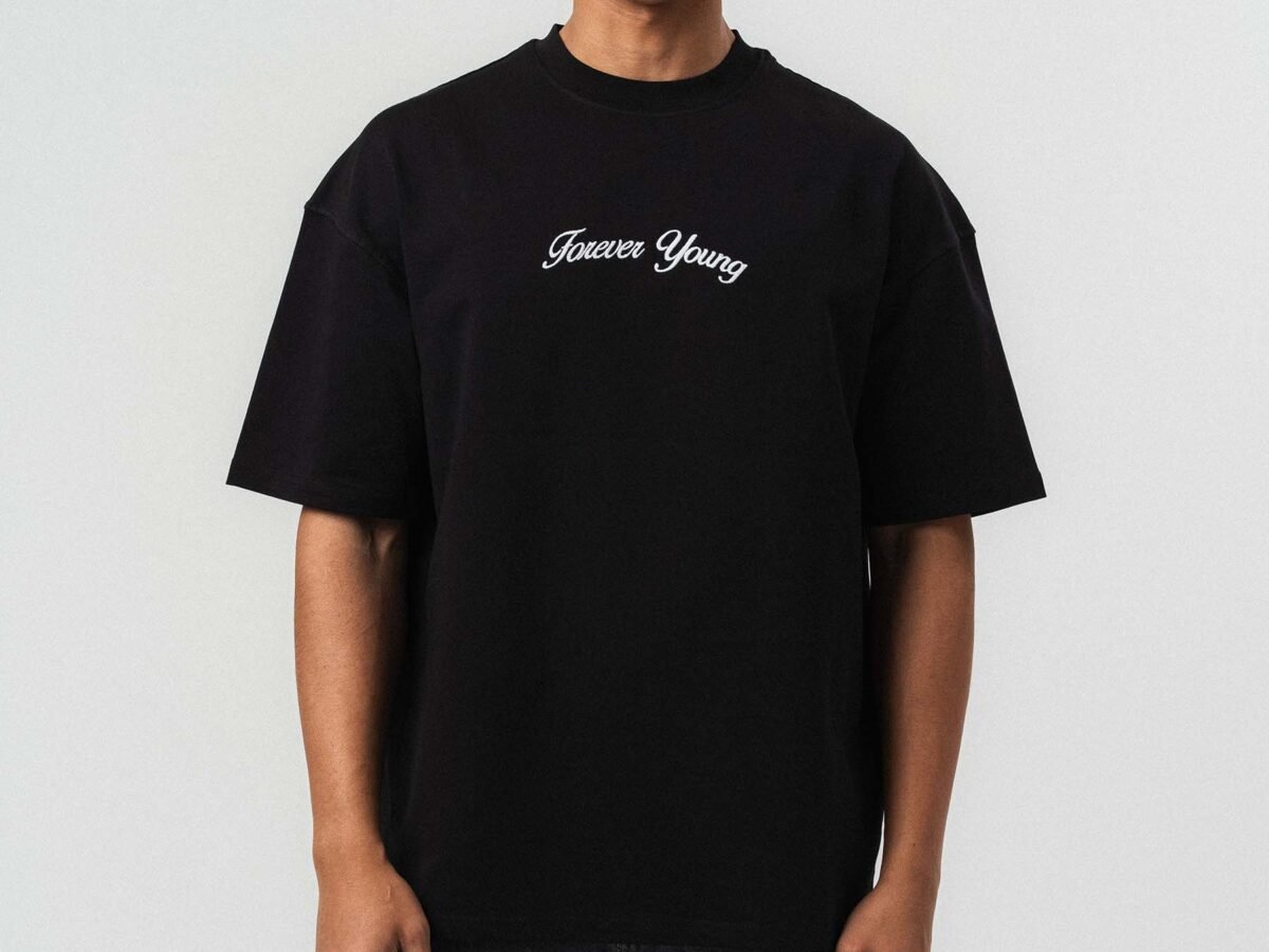 Forever Young Printed Black Oversize Printed T-Shirt